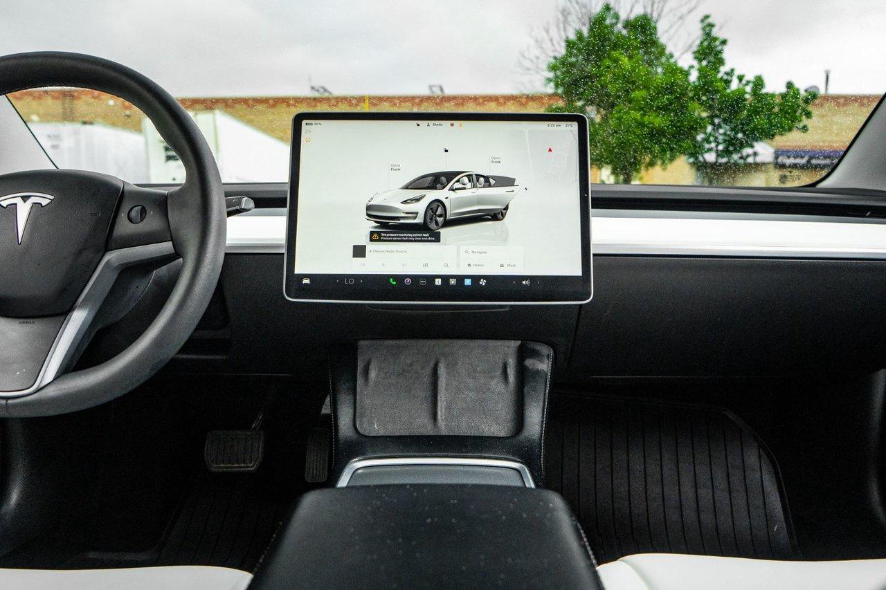 2022 Tesla Model 3 Base RWD Photo
