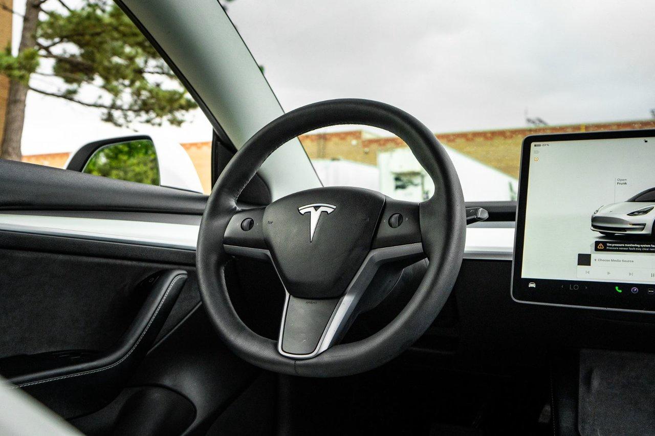 2022 Tesla Model 3 Base RWD Photo