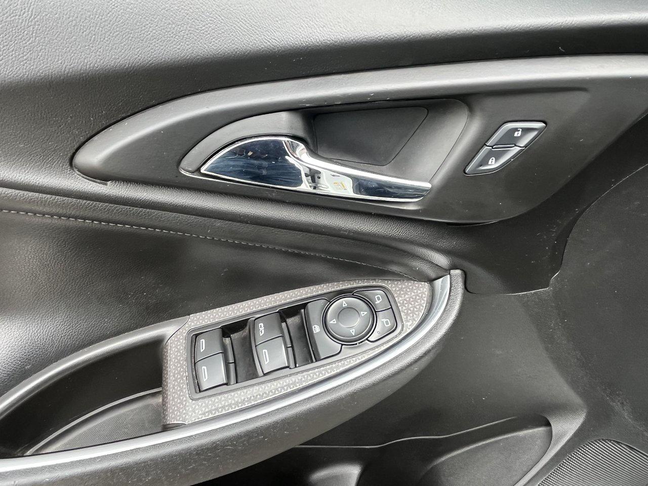 2016 Chevrolet Malibu LT Photo