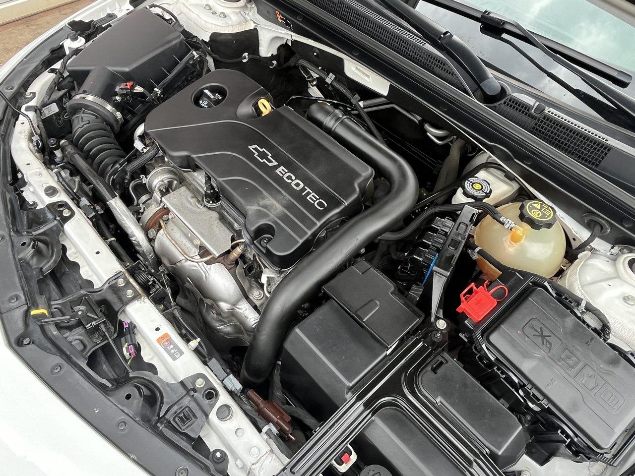 2016 Chevrolet Malibu LT Photo