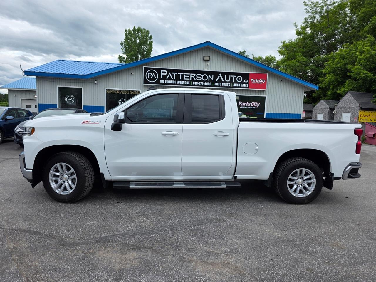 2022 Chevrolet Silverado 1500 Limited LT Photo1