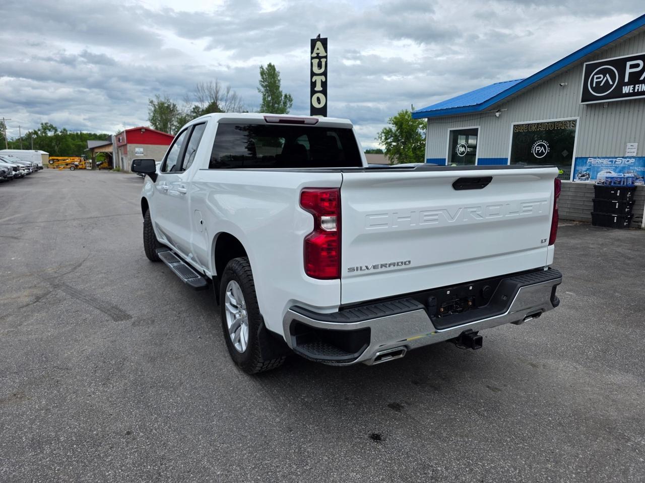 2022 Chevrolet Silverado 1500 Limited LT Photo