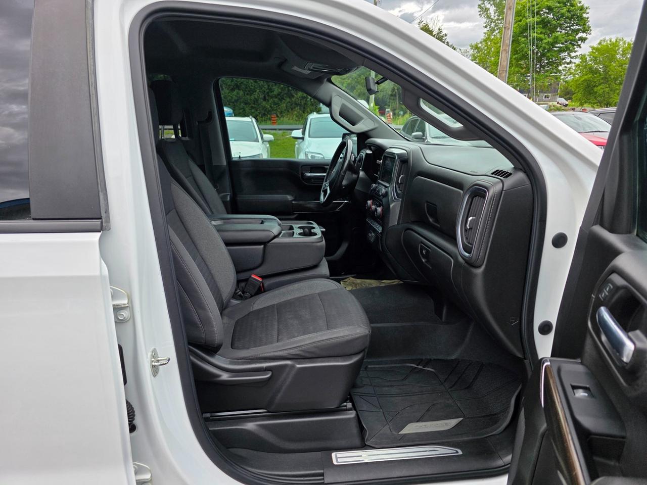 2022 Chevrolet Silverado 1500 Limited LT Photo