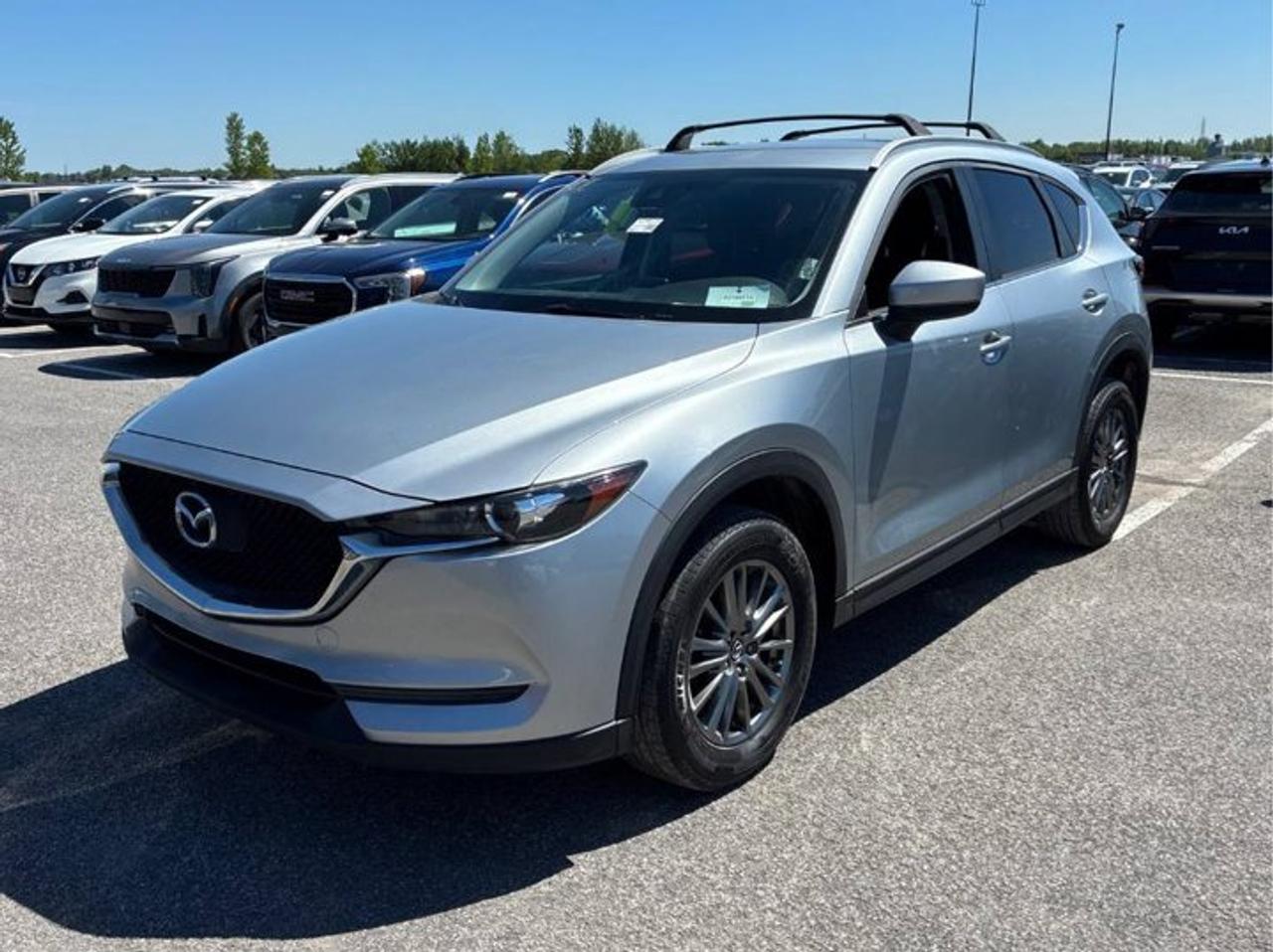 2018 Mazda CX-5 GX | Rare Manual | Heated Seats | Air Conditioning | Bluetooth | Rear Cam | Cruise | BSM and More ! Photo
