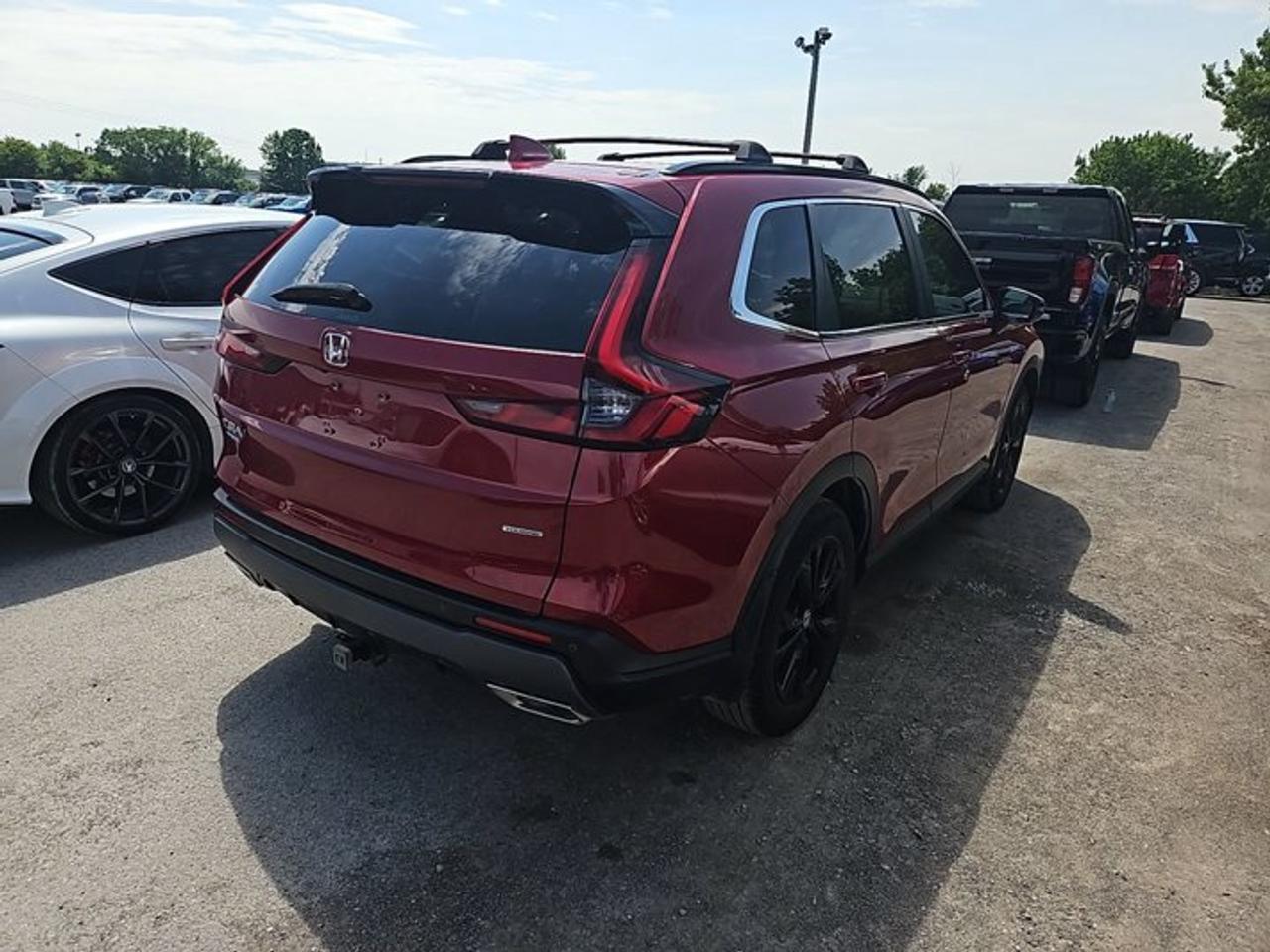 2024 Honda CR-V Hybrid Touring AWD | Leather | Sunroof | Nav | Bose | Adaptive Cruise | Heated Wheel + Seats | and More ! Photo