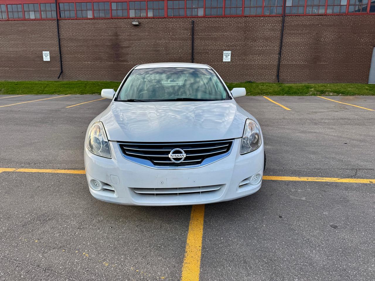 2012 Nissan Altima 4dr Sdn I4 Man 2.5 S Photo1
