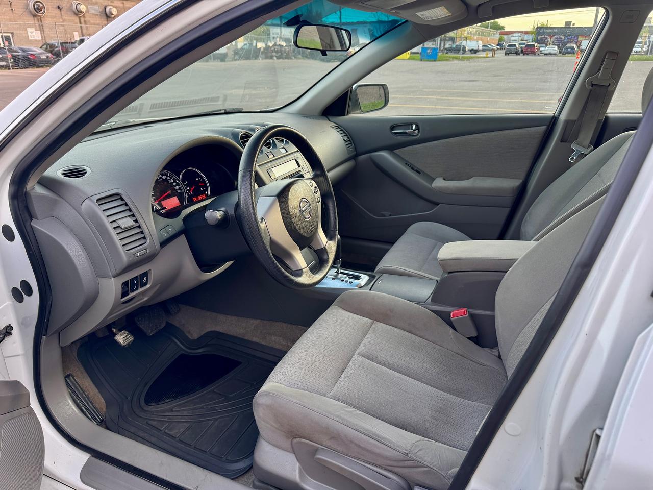 2012 Nissan Altima 4dr Sdn I4 Man 2.5 S Photo