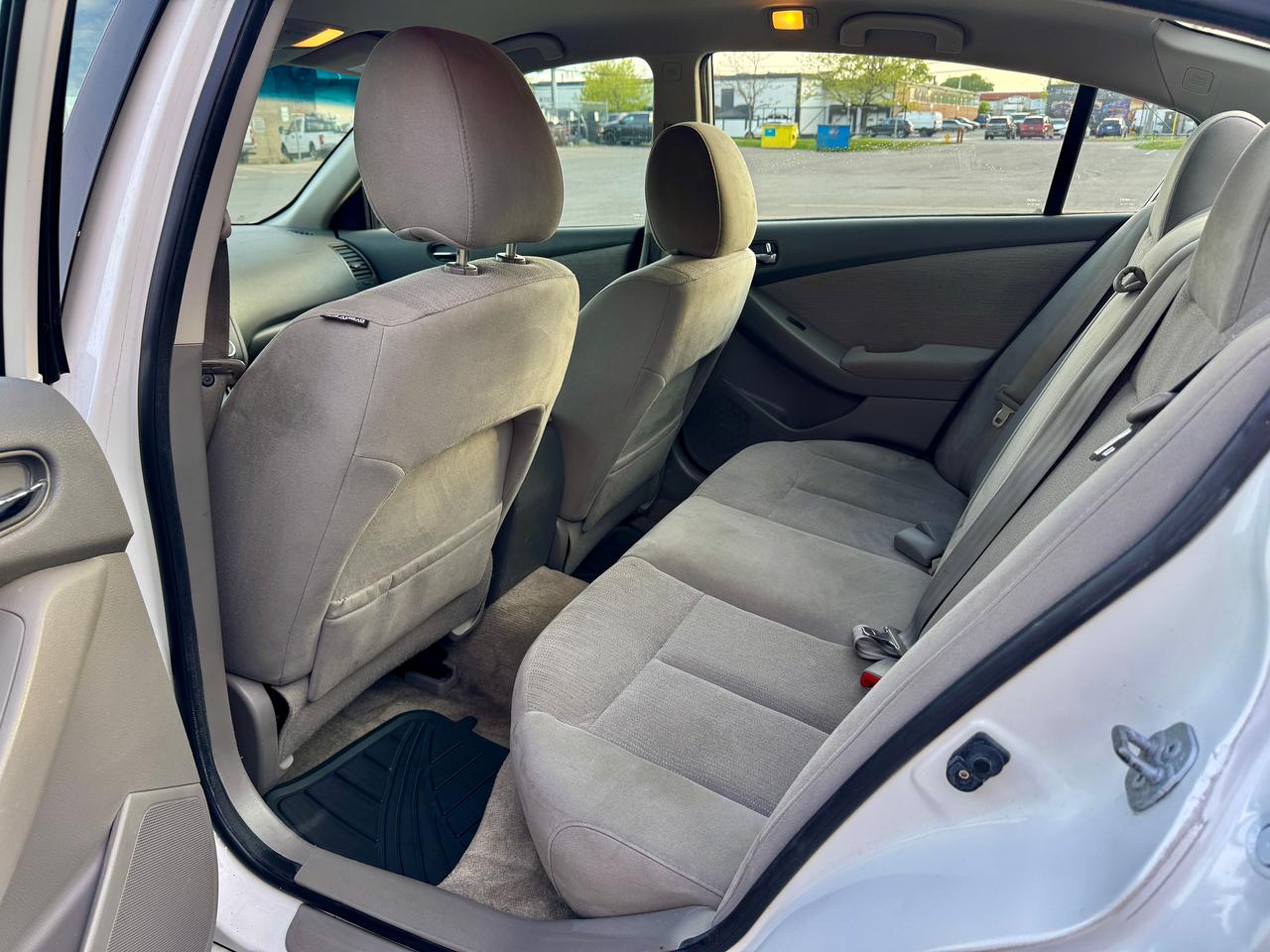 2012 Nissan Altima 4dr Sdn I4 Man 2.5 S Photo