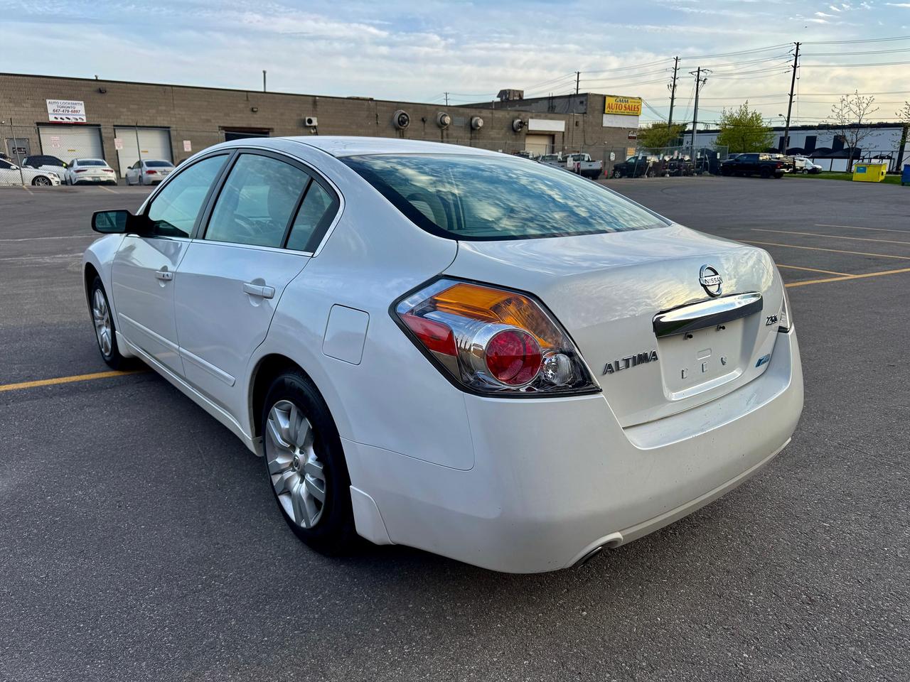 2012 Nissan Altima 4dr Sdn I4 Man 2.5 S Photo