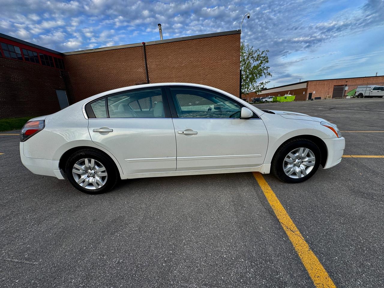 2012 Nissan Altima 4dr Sdn I4 Man 2.5 S Photo