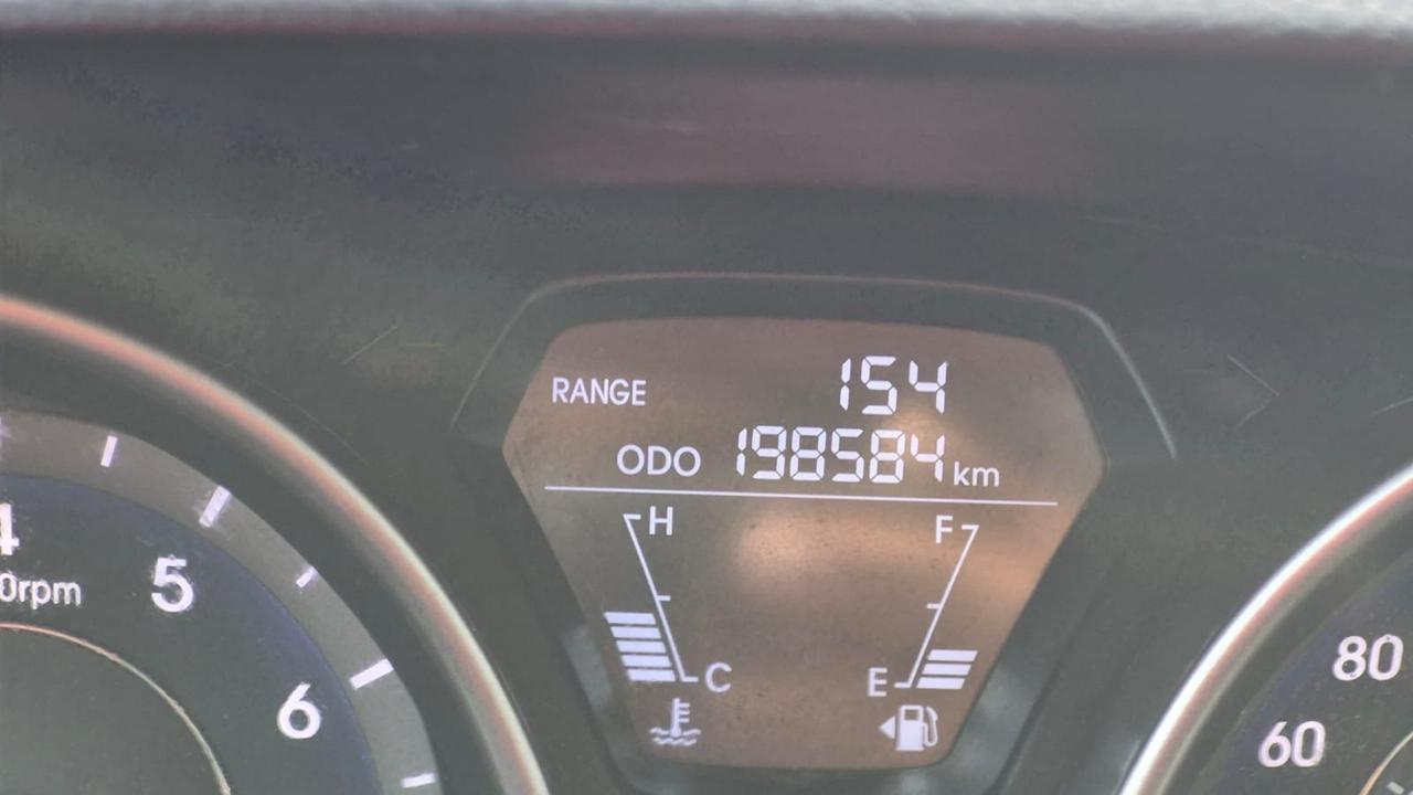 2012 Hyundai Elantra GL, MANUAL, 2 SETS OF TIRES, 4 CYL, AS IS SPECIAL Photo