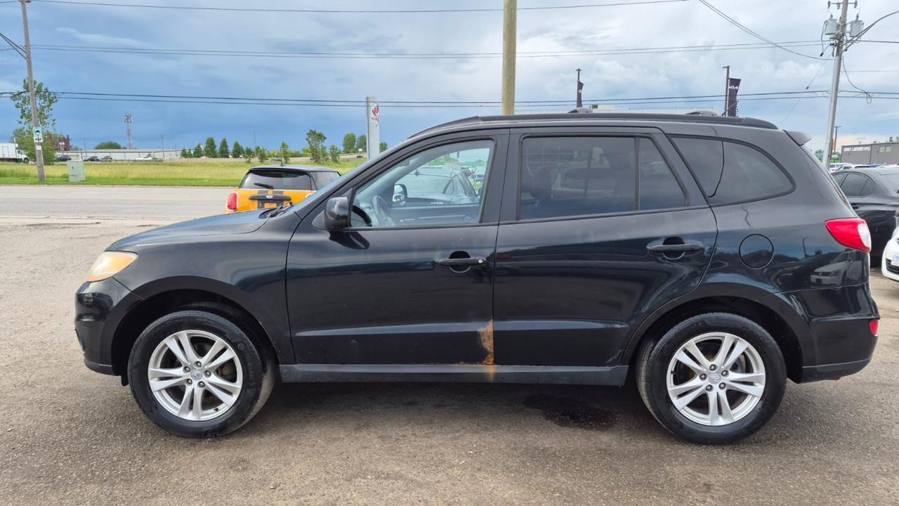 2011 Hyundai Santa Fe AS IS SPECIAL, GL SPORT, ALLOYS, V6, FWD Photo