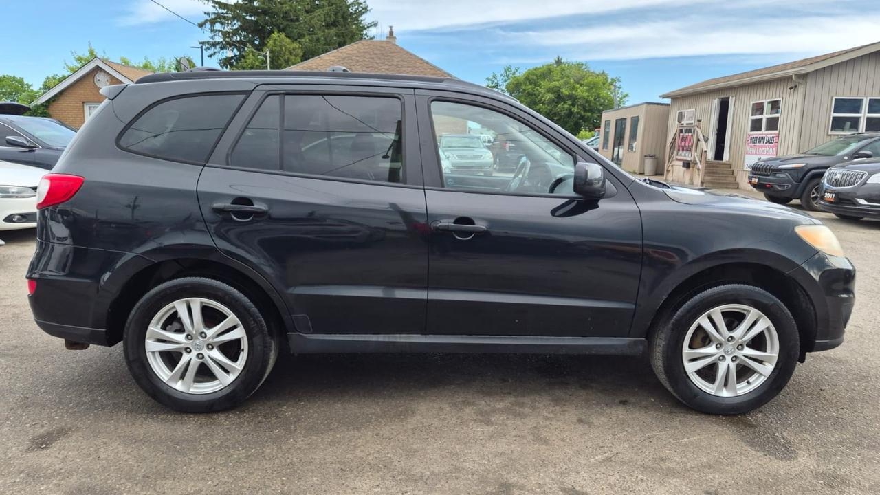 2011 Hyundai Santa Fe AS IS SPECIAL, GL SPORT, ALLOYS, V6, FWD Photo