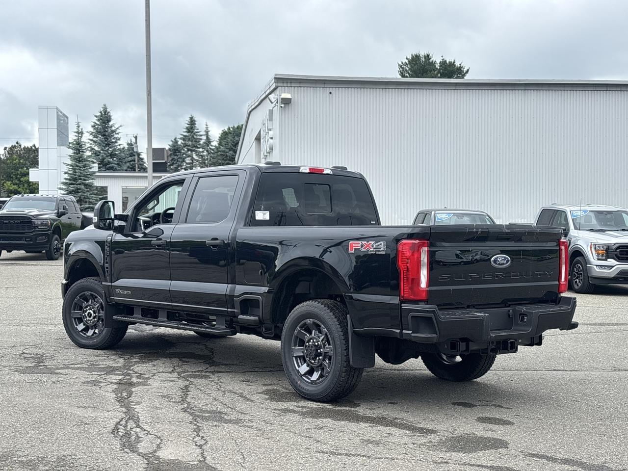 2026 Ford F-250 Super Duty SRW XL 4WD Crew Cab 6.75' Box Photo2