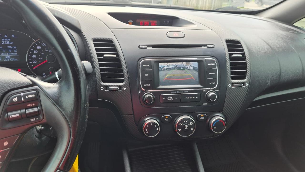 2014 Kia Forte EX, SEDAN, AUTO, ALLOYS, GREAT ON FUEL, CERTIFIED Photo