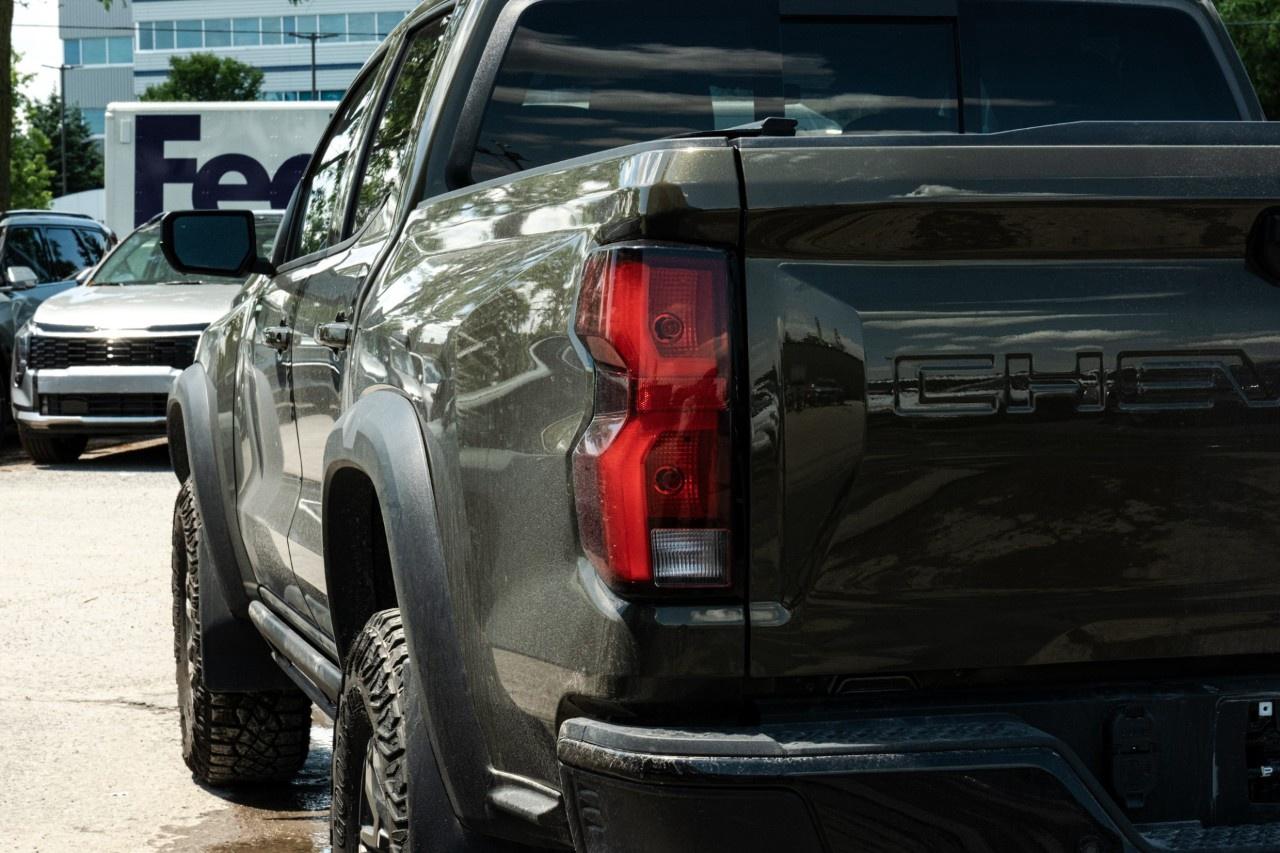 2024 Chevrolet Colorado Crew Cab Short Box 4-Wheel Drive ZR2 Photo