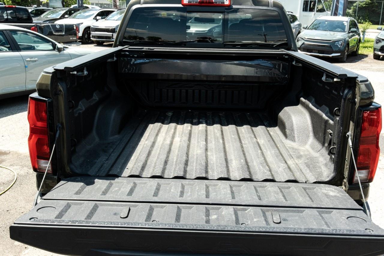 2024 Chevrolet Colorado Crew Cab Short Box 4-Wheel Drive ZR2 Photo