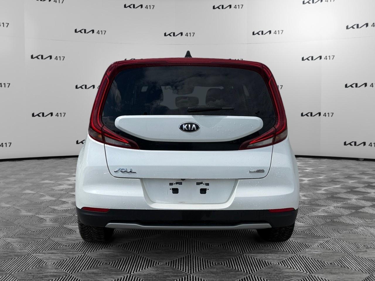 2021 Kia Soul EV EV Limited Auto Photo3