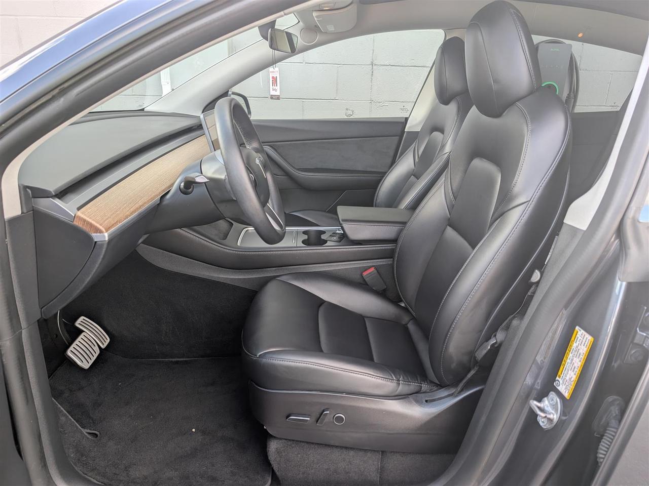 2022 Tesla Model Y PERFORMANCE AWD - DUAL MOTOR Photo