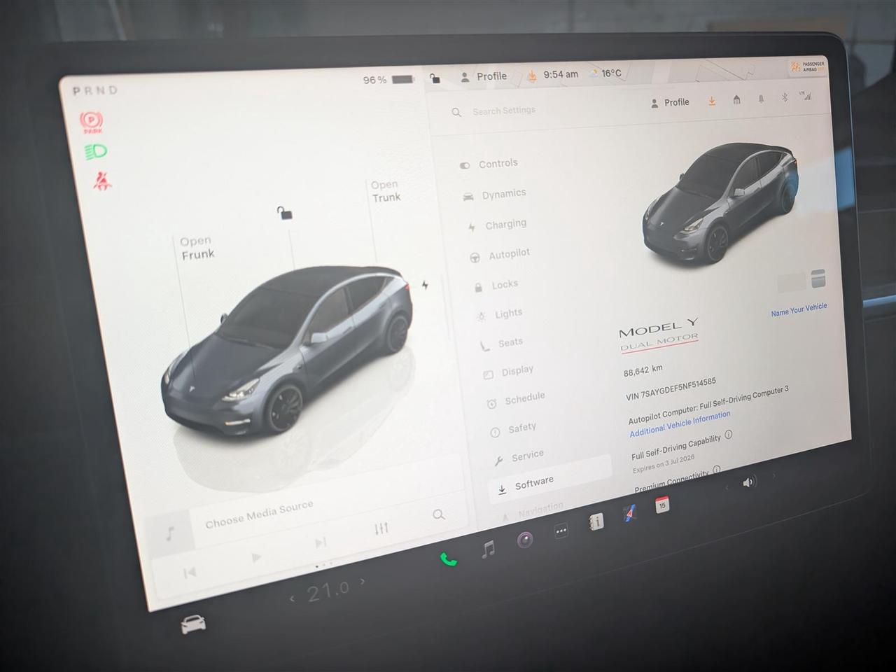 2022 Tesla Model Y PERFORMANCE AWD - DUAL MOTOR Photo