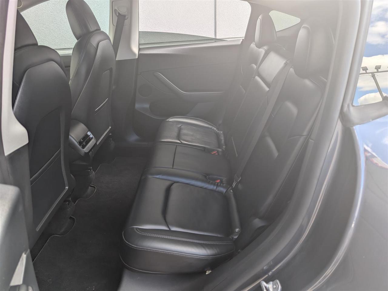 2022 Tesla Model Y PERFORMANCE AWD - DUAL MOTOR Photo