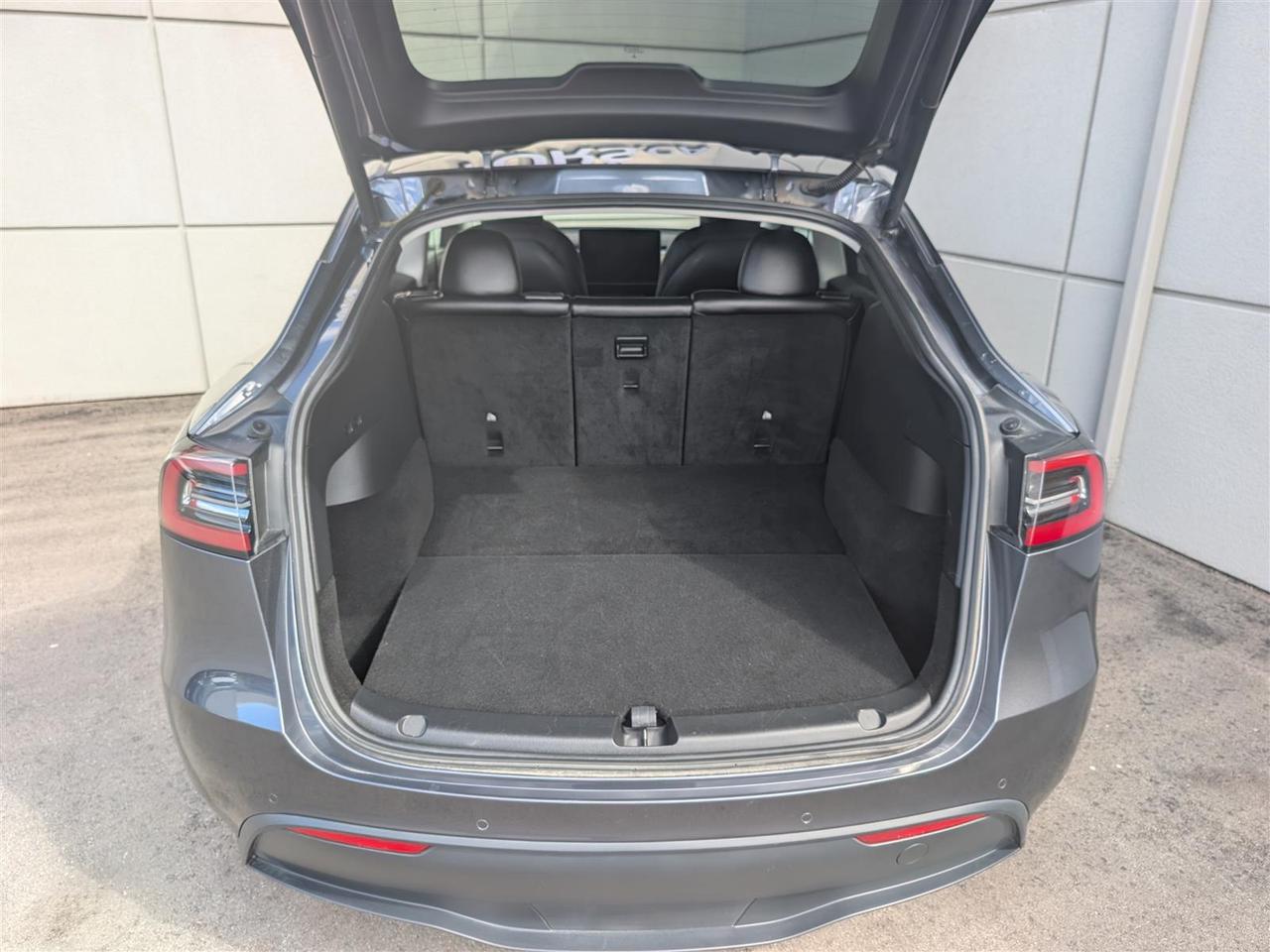 2022 Tesla Model Y PERFORMANCE AWD - DUAL MOTOR Photo