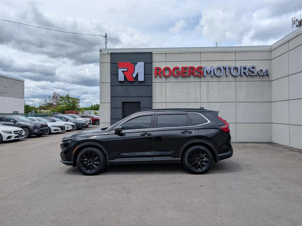 2024 Honda CR-V SPORT AWD - SUNROOF - HTD SEATS - TECH FEATS Photo