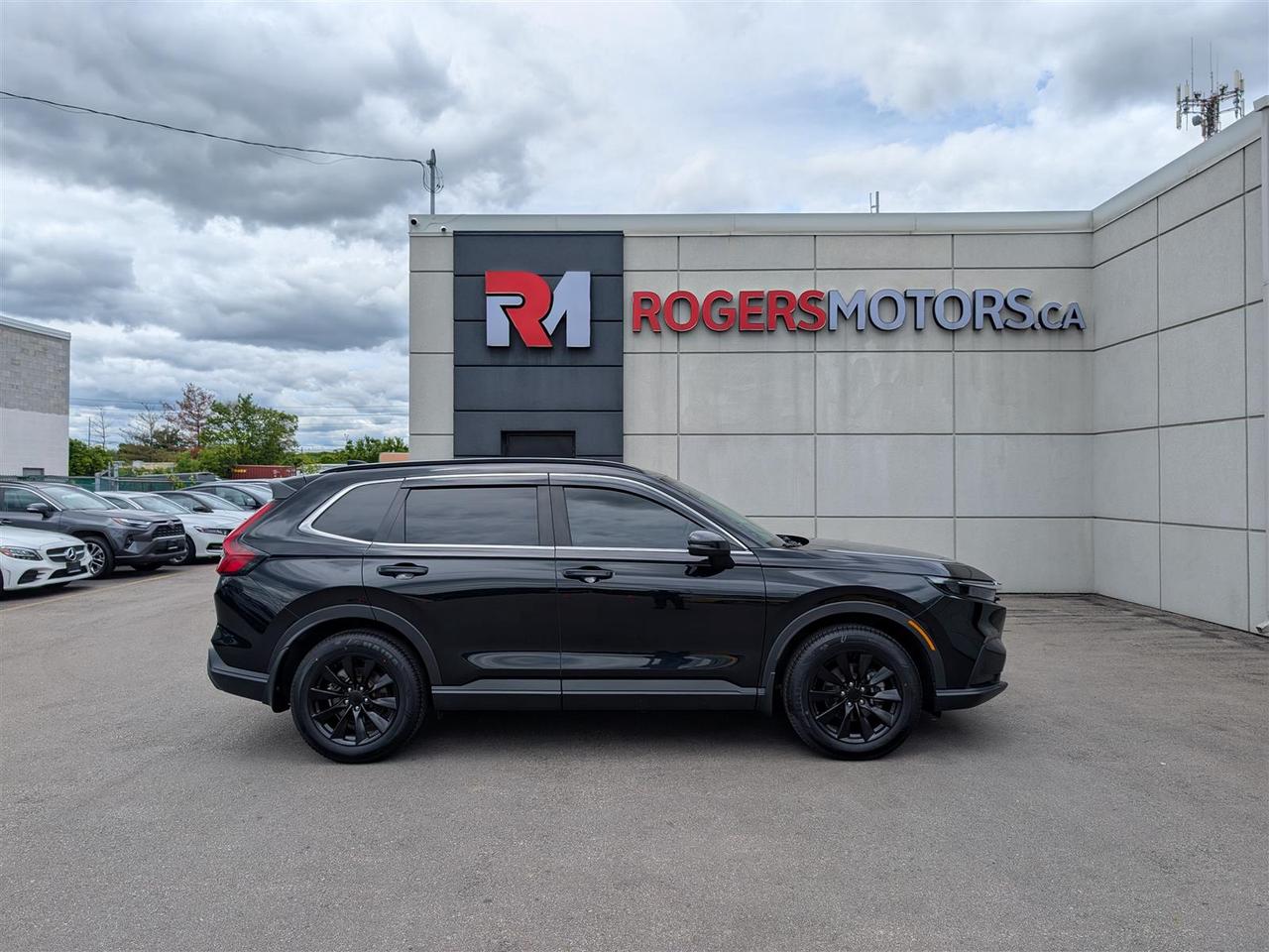 2024 Honda CR-V SPORT AWD - SUNROOF - HTD SEATS - TECH FEATS Photo