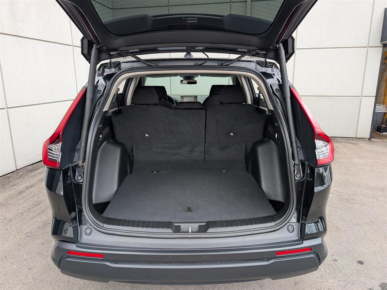 2024 Honda CR-V SPORT AWD - SUNROOF - HTD SEATS - TECH FEATS Photo