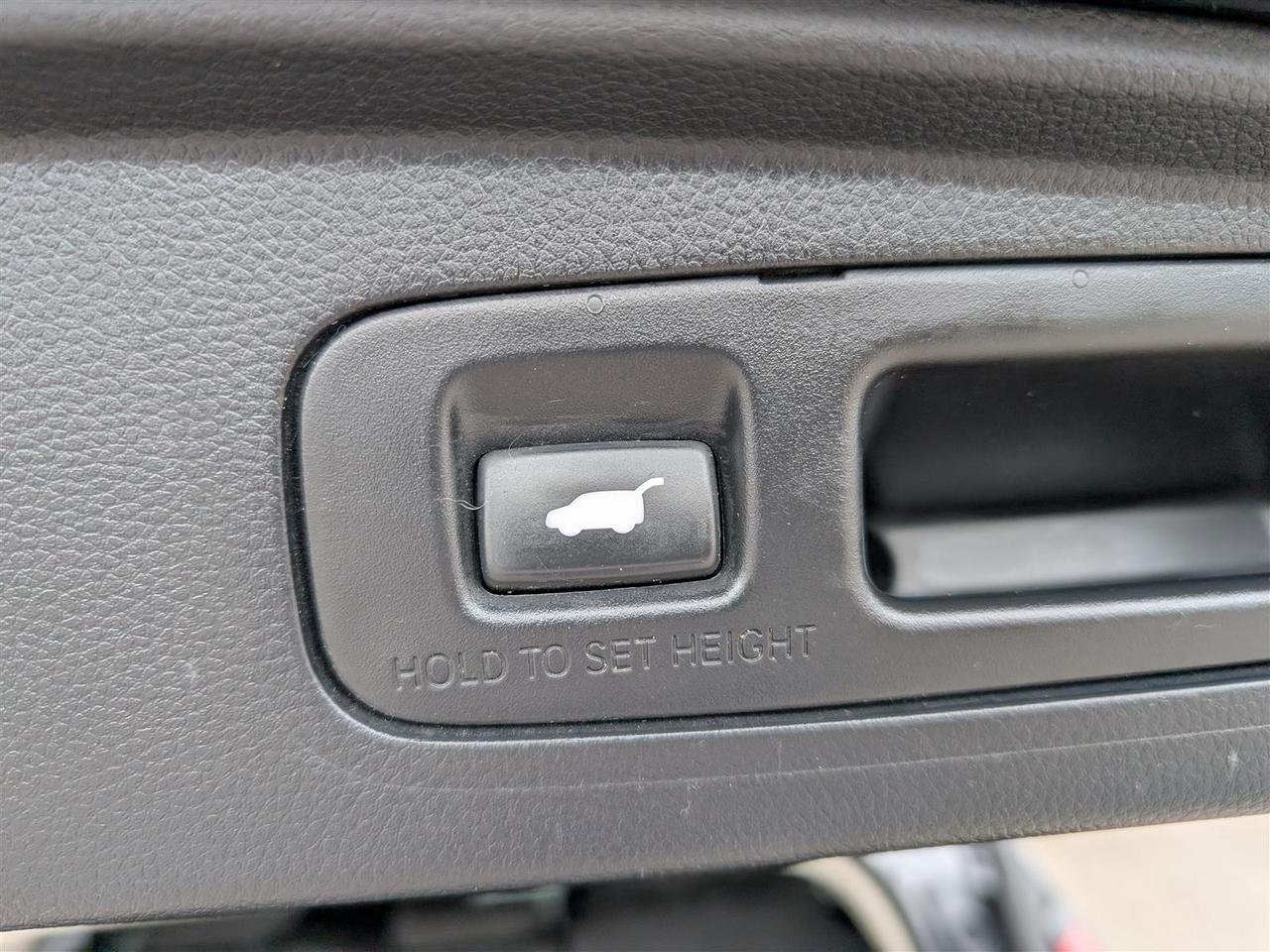 2024 Honda CR-V SPORT AWD - SUNROOF - HTD SEATS - TECH FEATS Photo