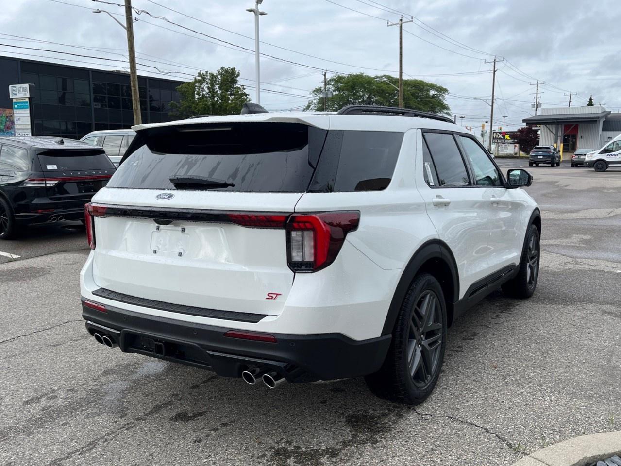 2026 Ford Explorer ST 4WD Photo4