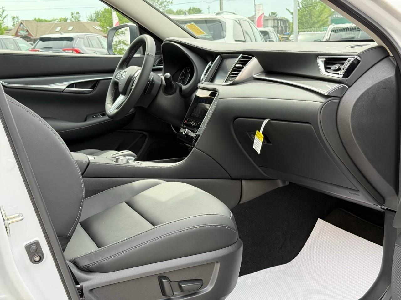 2025 Infiniti QX50 PURE Photo