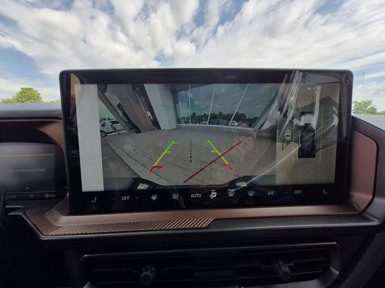 2026 Ford Bronco Sport OUTER BANKS, MOONROOF, TECH PKG Photo