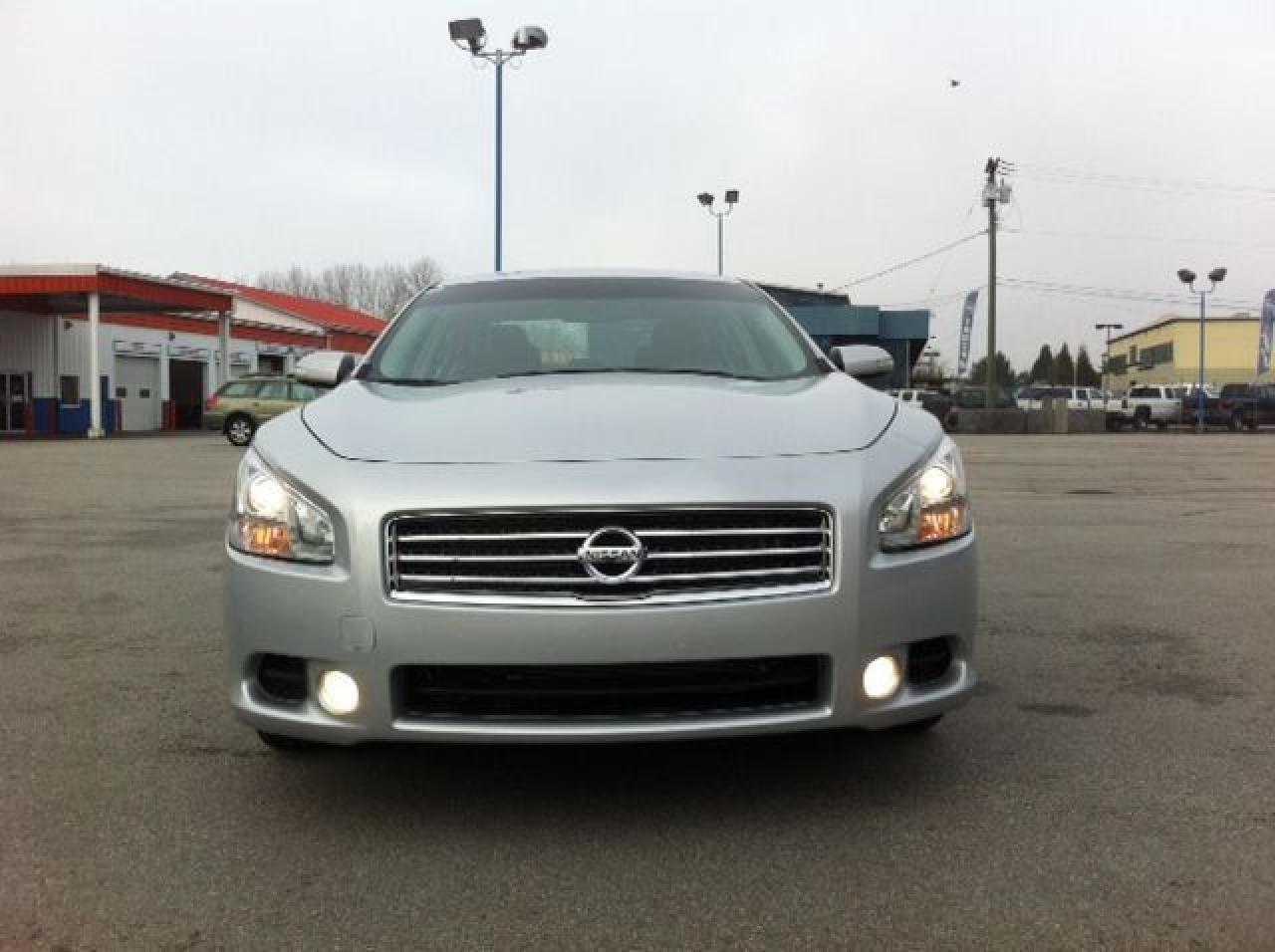 2010 Nissan Maxima CVT - Photo #2