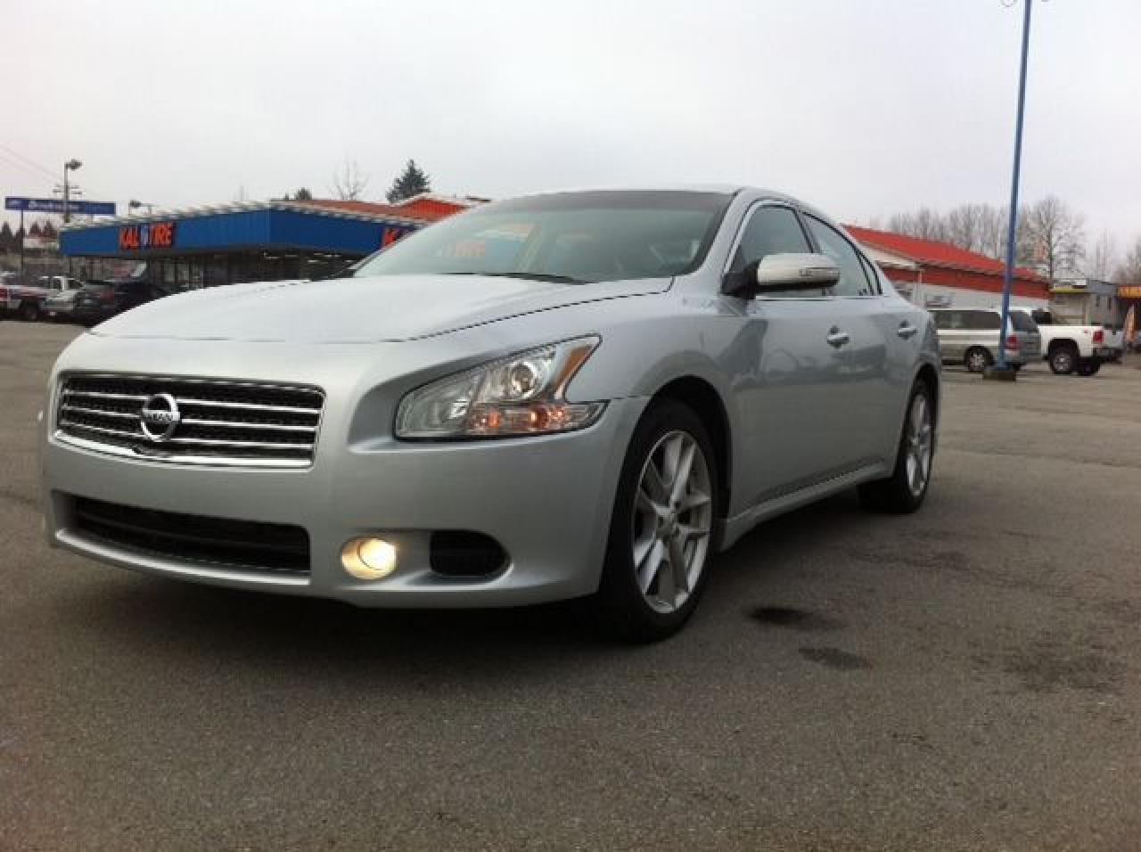 2010 Nissan Maxima CVT - Photo #3