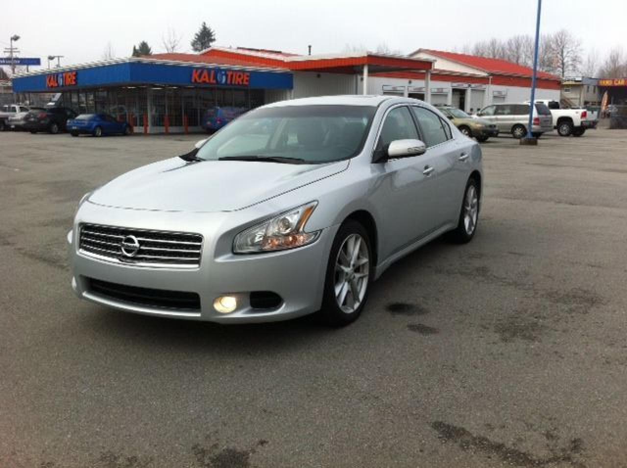 2010 Nissan Maxima CVT - Photo #4