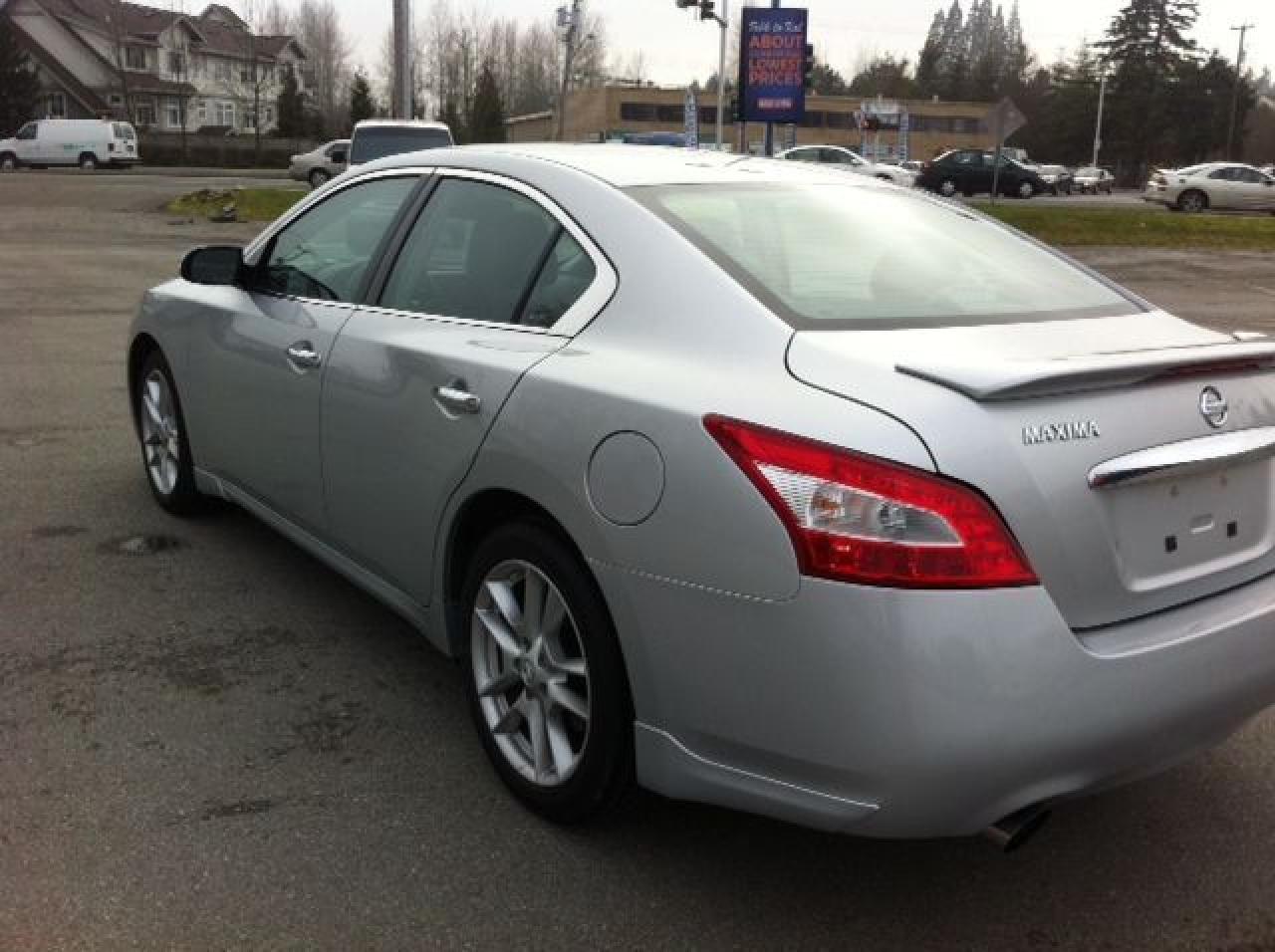 2010 Nissan Maxima CVT - Photo #6