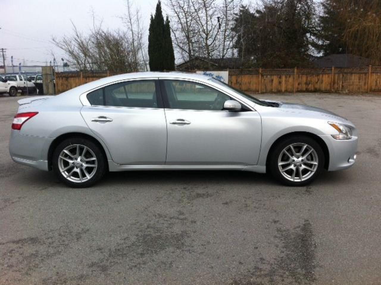 2010 Nissan Maxima CVT - Photo #7