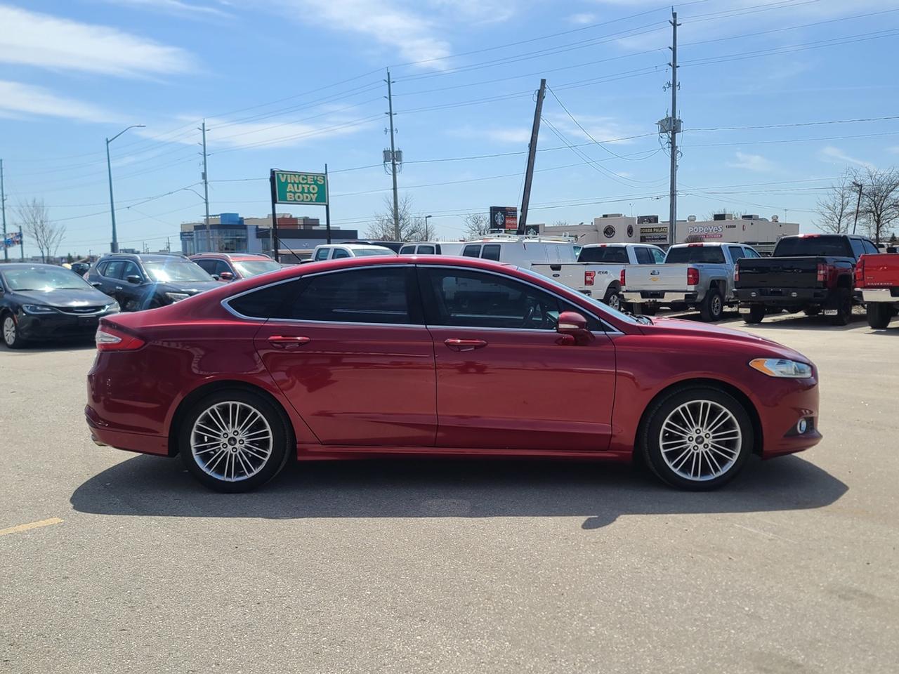 2015 Ford Fusion SE Photo
