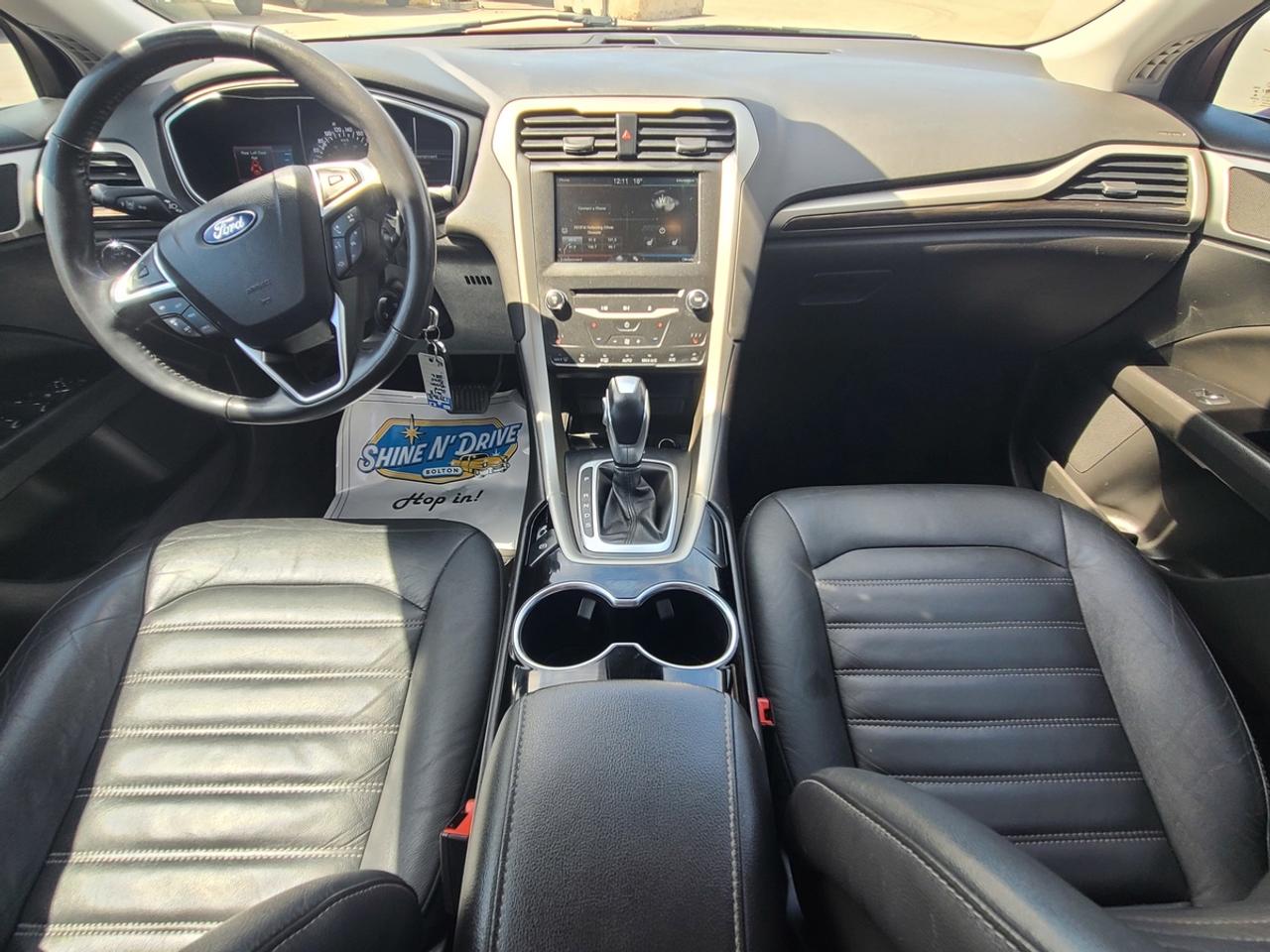 2015 Ford Fusion SE Photo