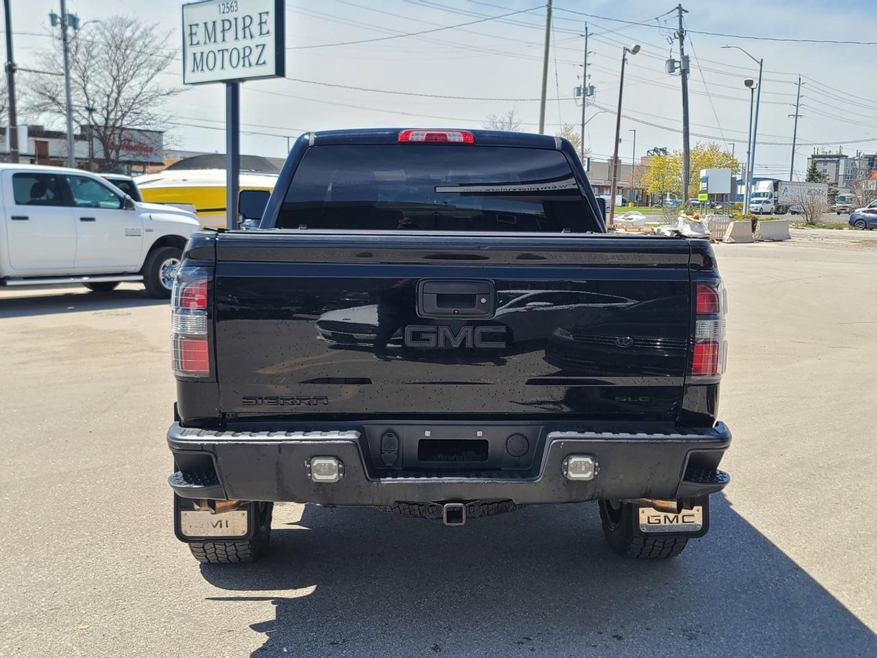 2018 GMC Sierra 1500 SLE Photo4