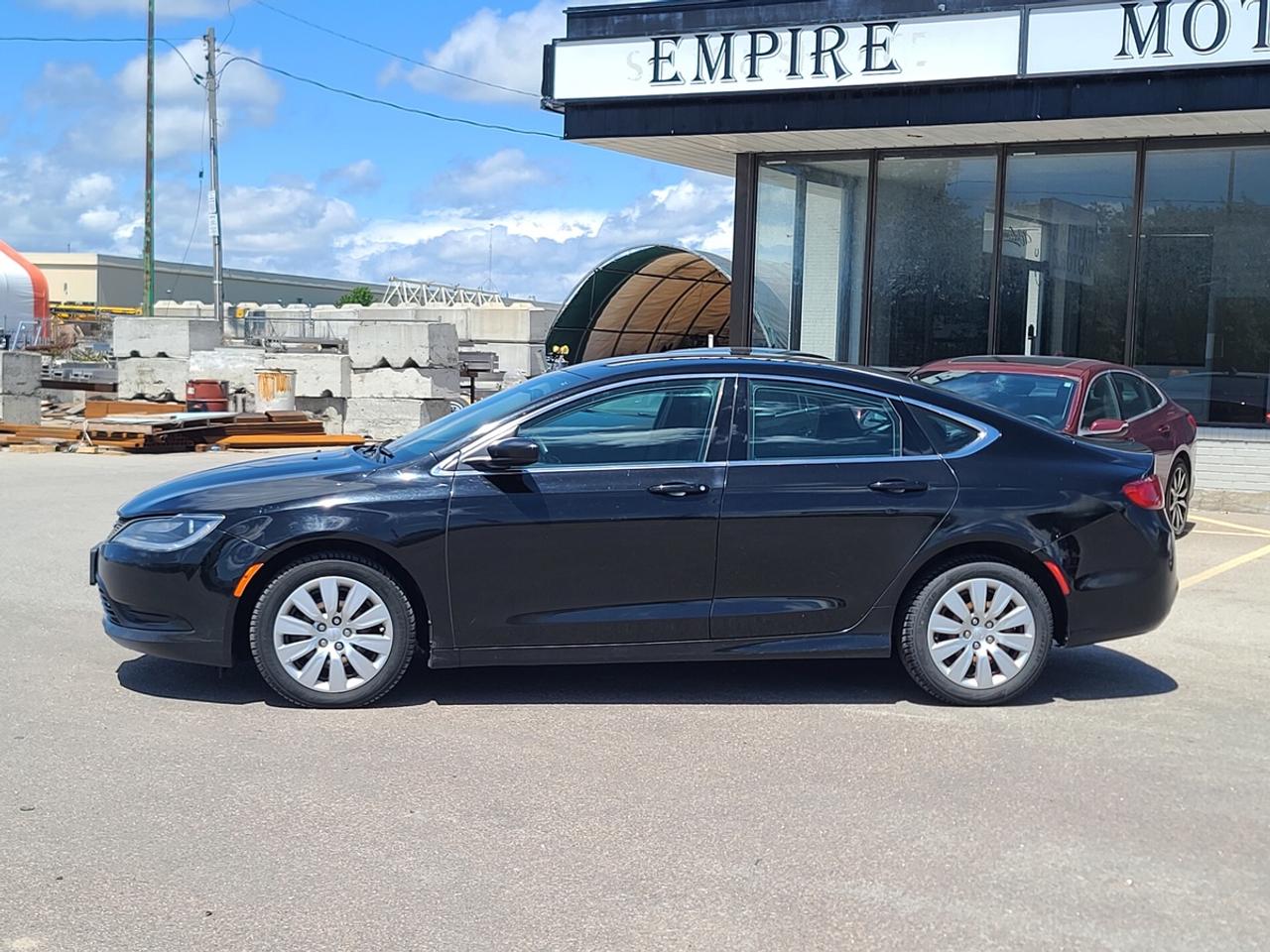2016 Chrysler 200 LX Photo