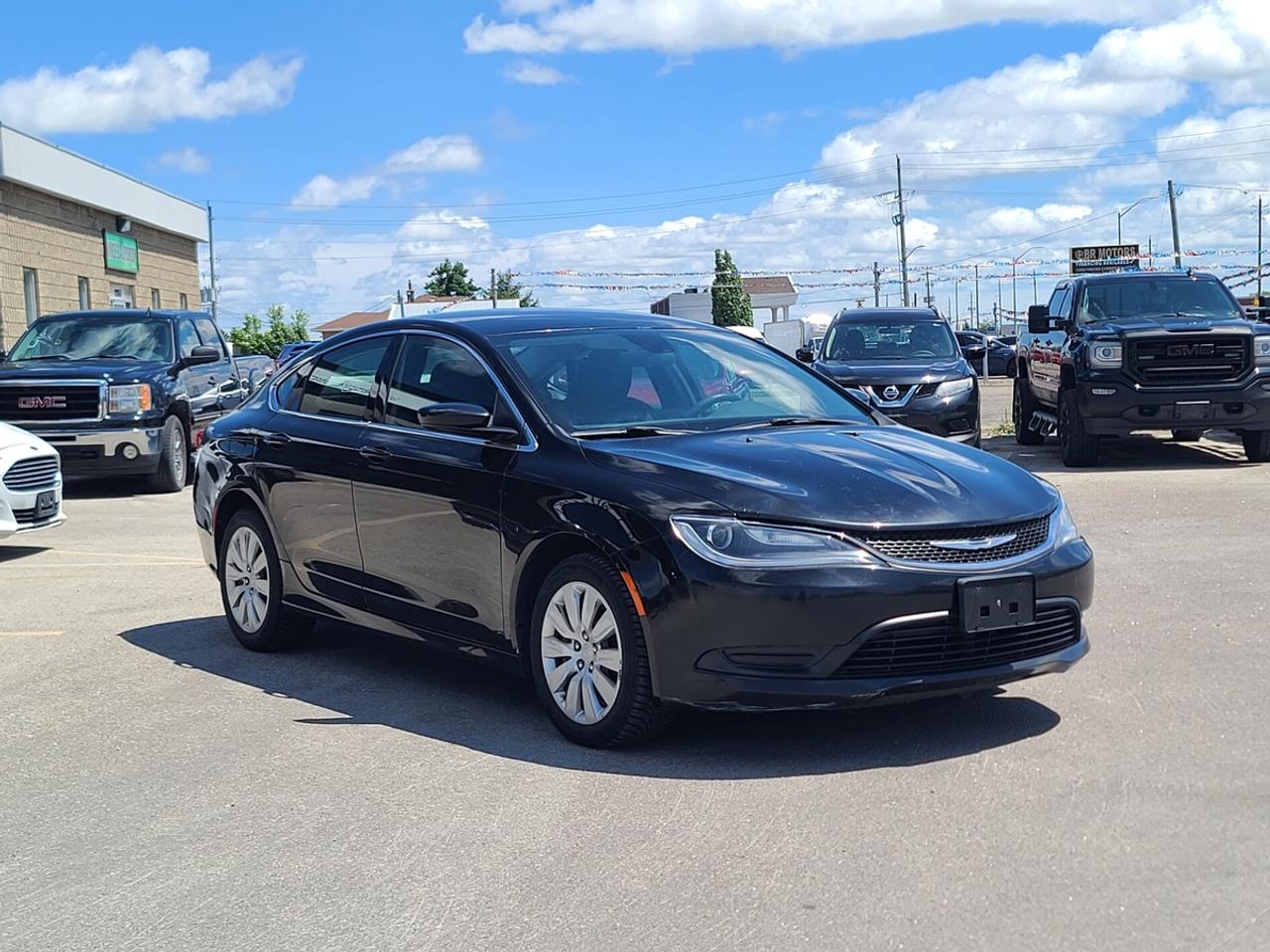 2016 Chrysler 200 LX Photo