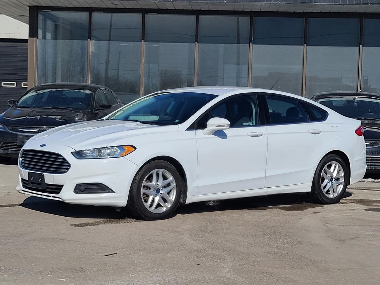 2016 Ford Fusion SE Photo