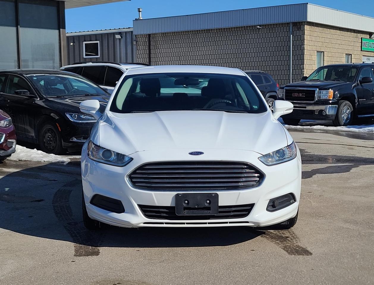 2016 Ford Fusion SE Photo