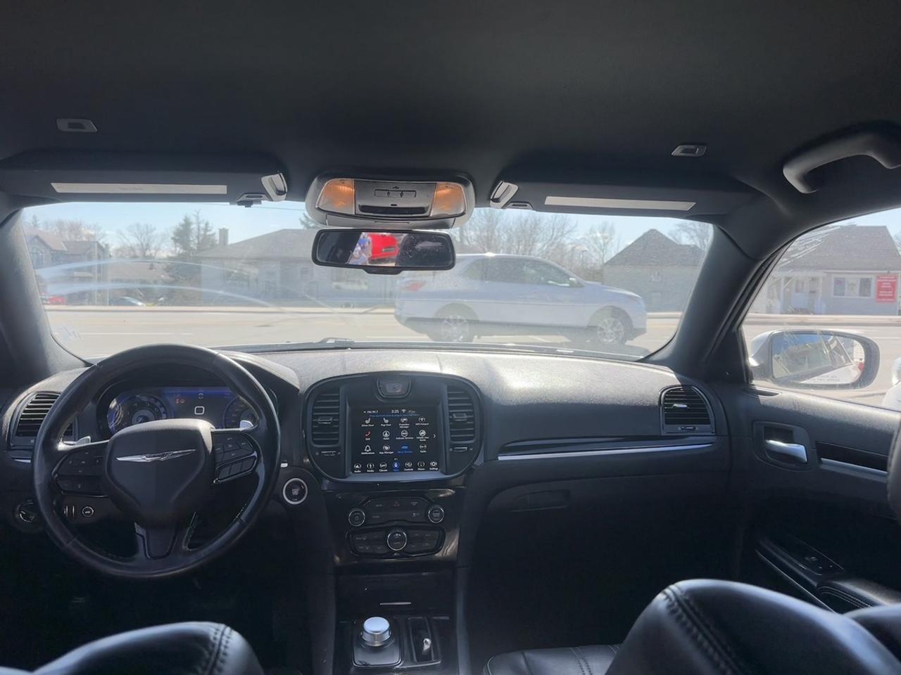 2019 Chrysler 300 S Photo