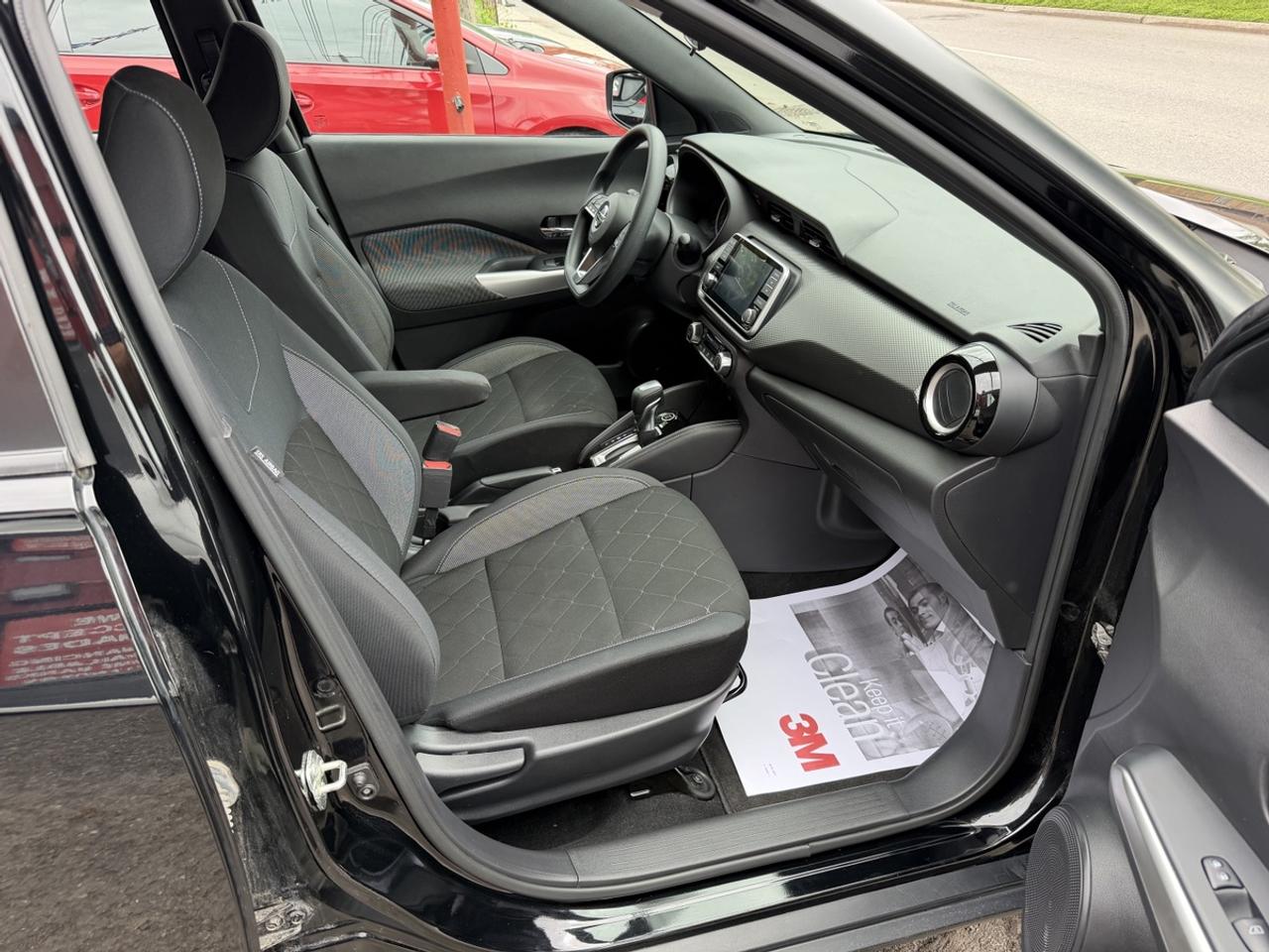 2019 Nissan Kicks SV Photo