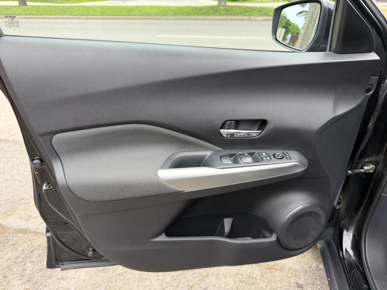 2019 Nissan Kicks SV Photo