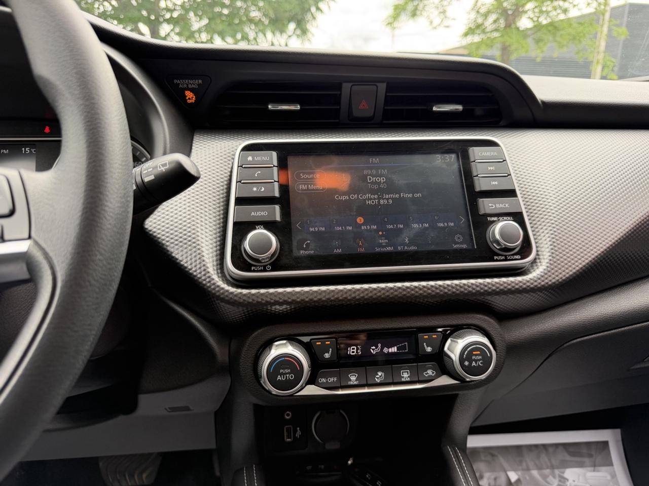 2019 Nissan Kicks SV Photo