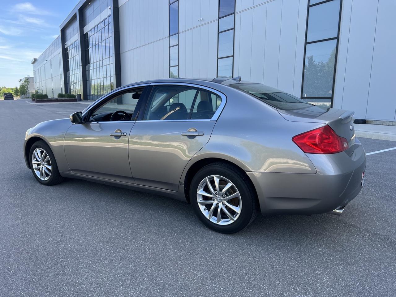 2009 Infiniti G37X   Photo3